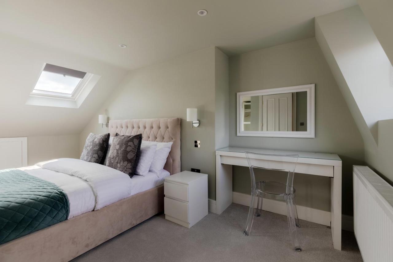 Appartement Central, Stylish And Spacious 4 Bedroom House 2,5 Bathrooms In Shepherd's Bush Londen