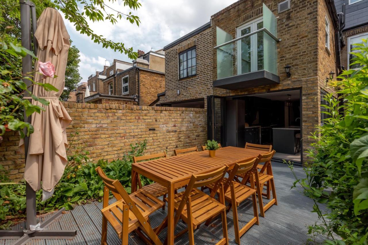 Central, Stylish And Spacious 4 Bedroom House 2,5 Bathrooms In Shepherd's Bush Londen