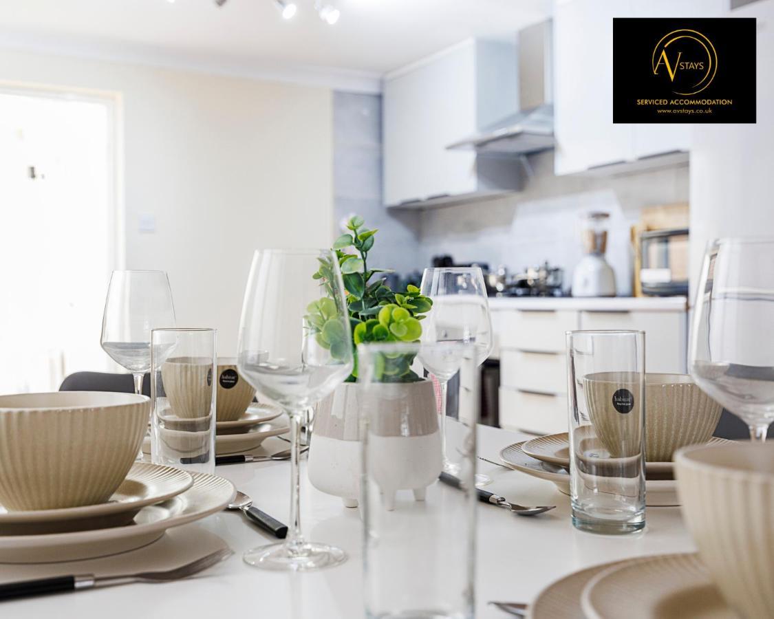 2 Bedroom House By Av Stays Short Lets Croydon With Free Wi-fi Londres