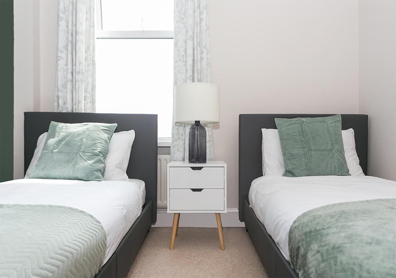 Apartment Luxury Chiswick 2 Bed Victorian Flat *