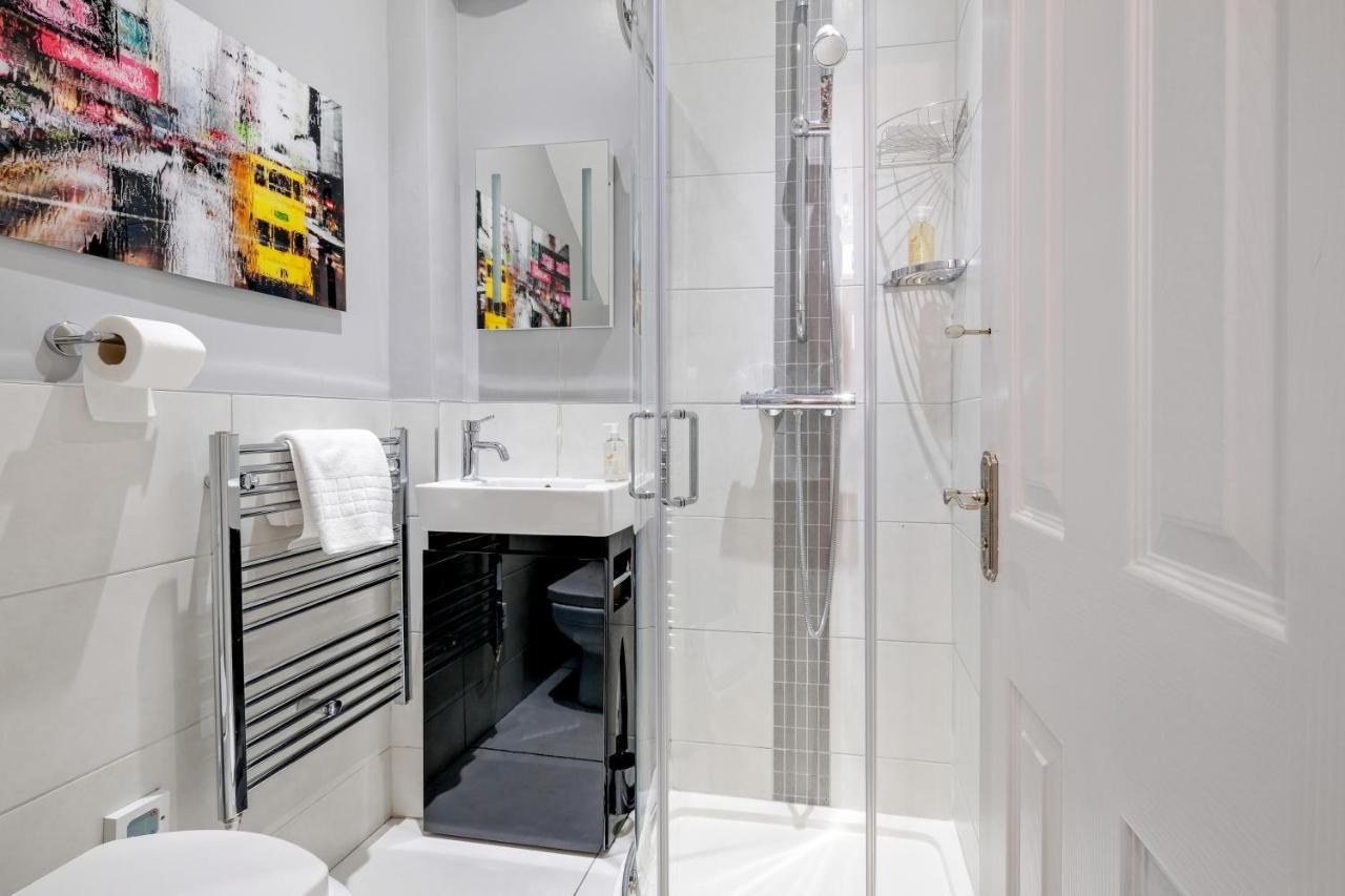 Luxury 3 Bedroom 2 Bathroom House, Fulham By 360stays Londres
