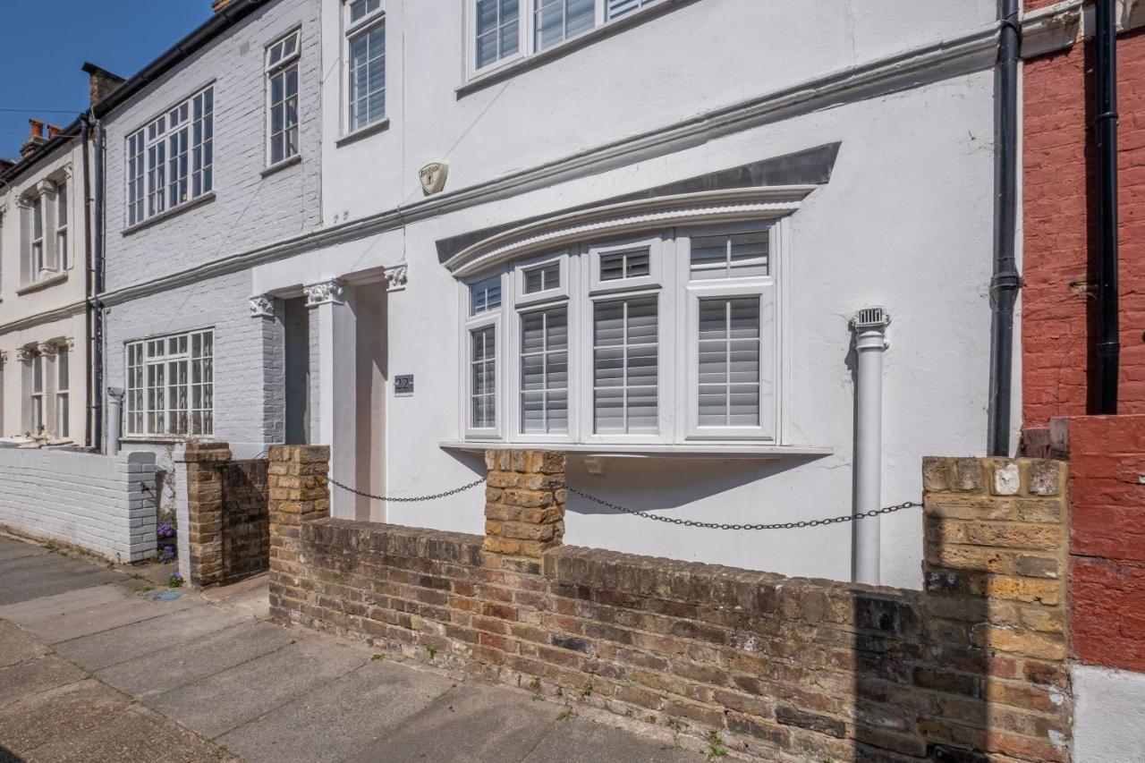 Luxury 3 Bedroom 2 Bathroom House, Fulham By 360stays Сasa de vacaciones *