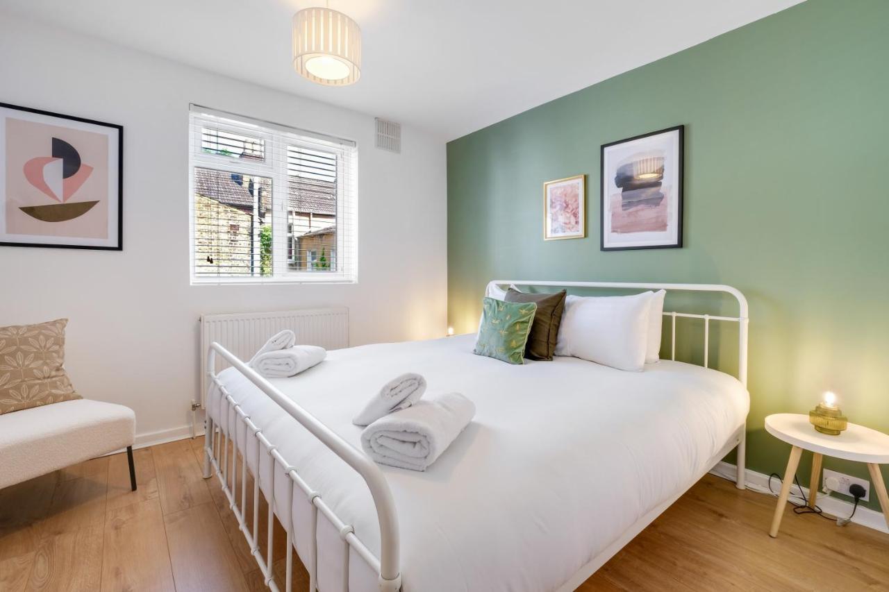 Luxury 3 Bedroom 2 Bathroom House, Fulham By 360stays Сasa de vacaciones