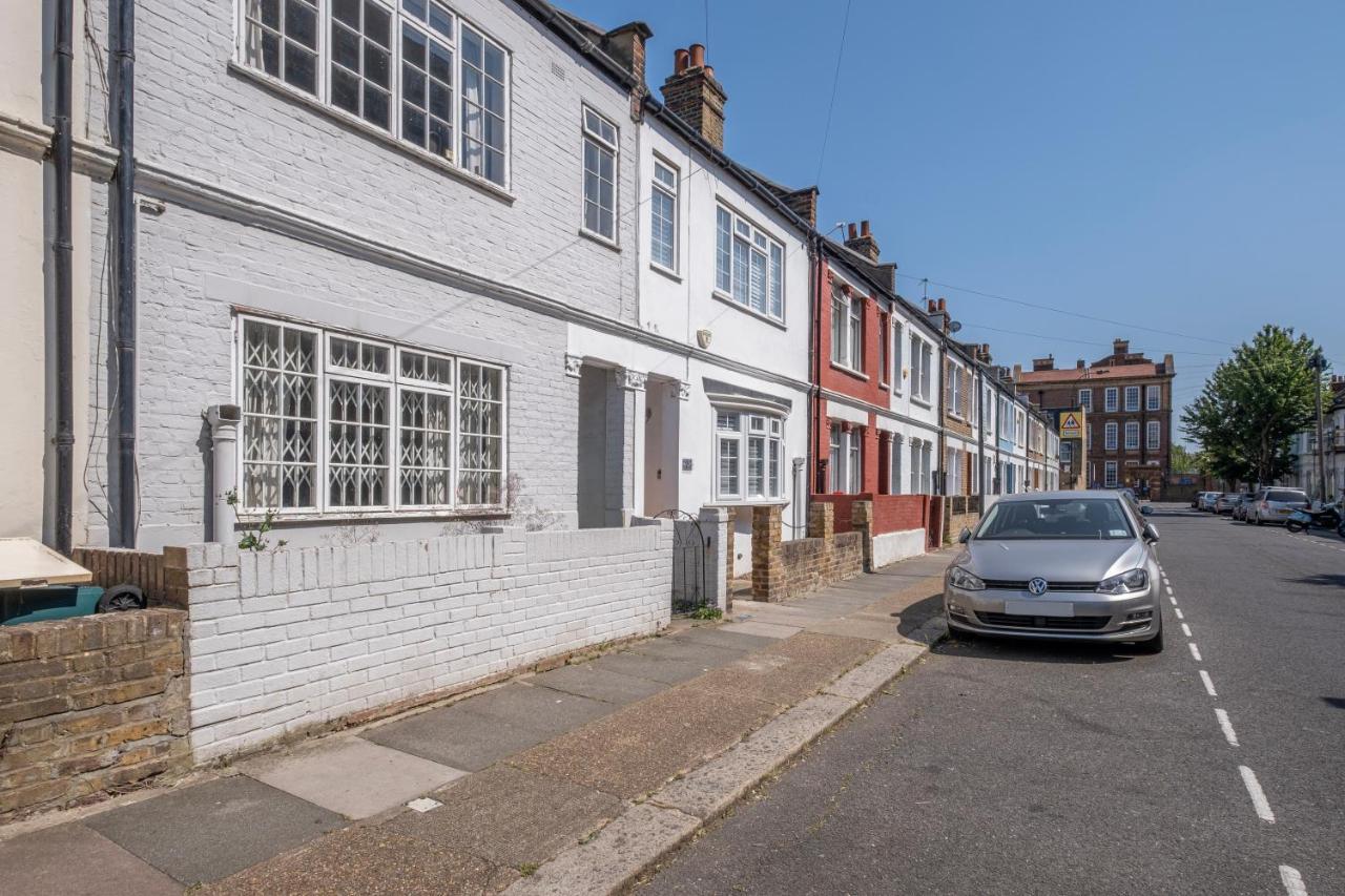 Сasa de vacaciones Luxury 3 Bedroom 2 Bathroom House, Fulham By 360stays