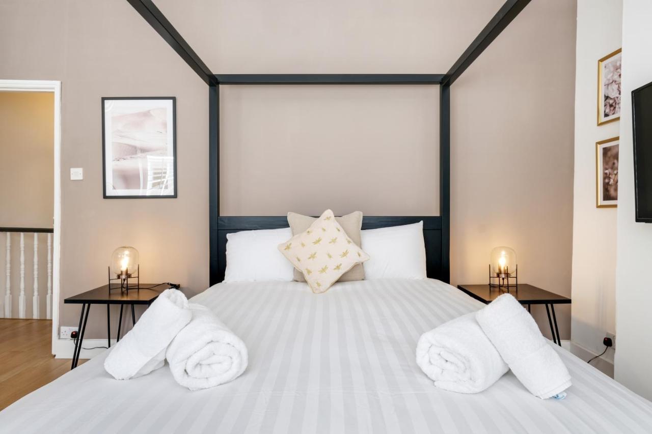 Luxury 3 Bedroom 2 Bathroom House, Fulham By 360stays Сasa de vacaciones