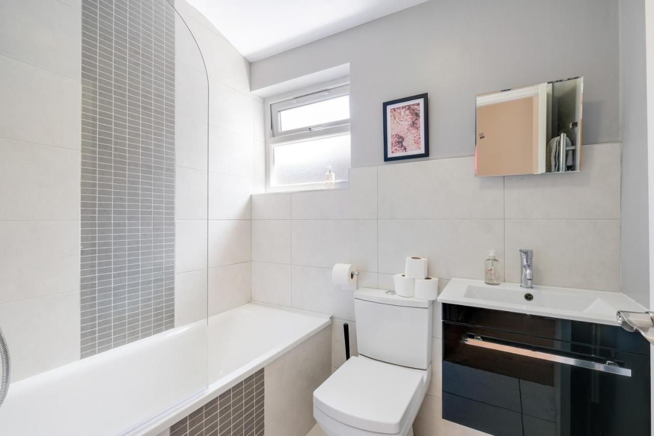 Luxury 3 Bedroom 2 Bathroom House, Fulham By 360stays Сasa de vacaciones