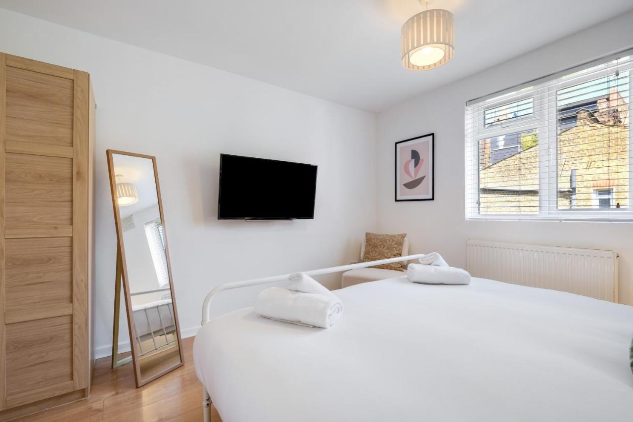 Luxury 3 Bedroom 2 Bathroom House, Fulham By 360stays Сasa de vacaciones Londres