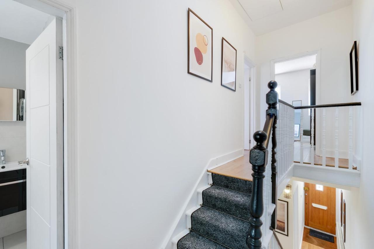 Сasa de vacaciones Luxury 3 Bedroom 2 Bathroom House, Fulham By 360stays Londres
