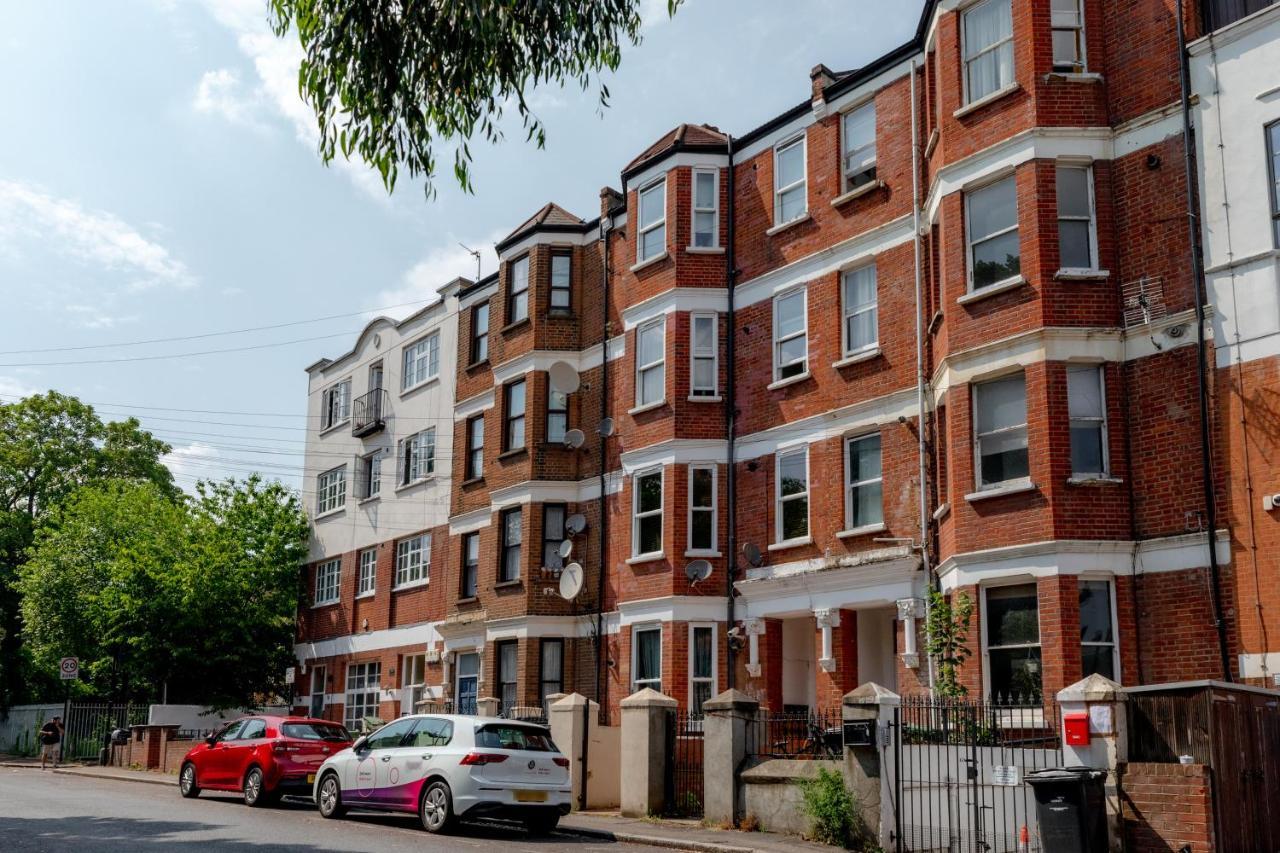 Artistic Pied-a-terre, Steps From The Tube, Moments From London's Heart