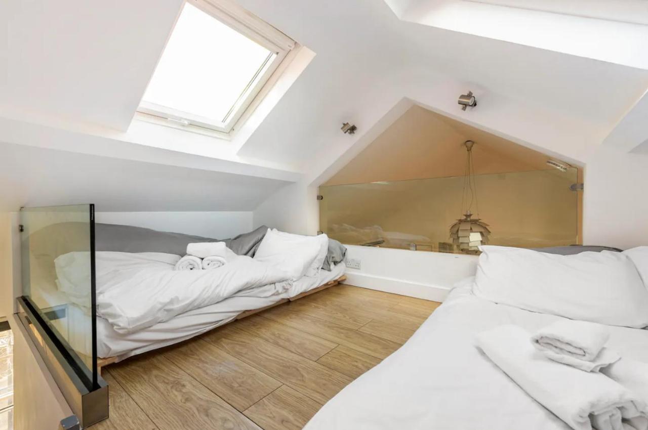 Beautiful 1 Bedroom Penthouse Flat Appartement *