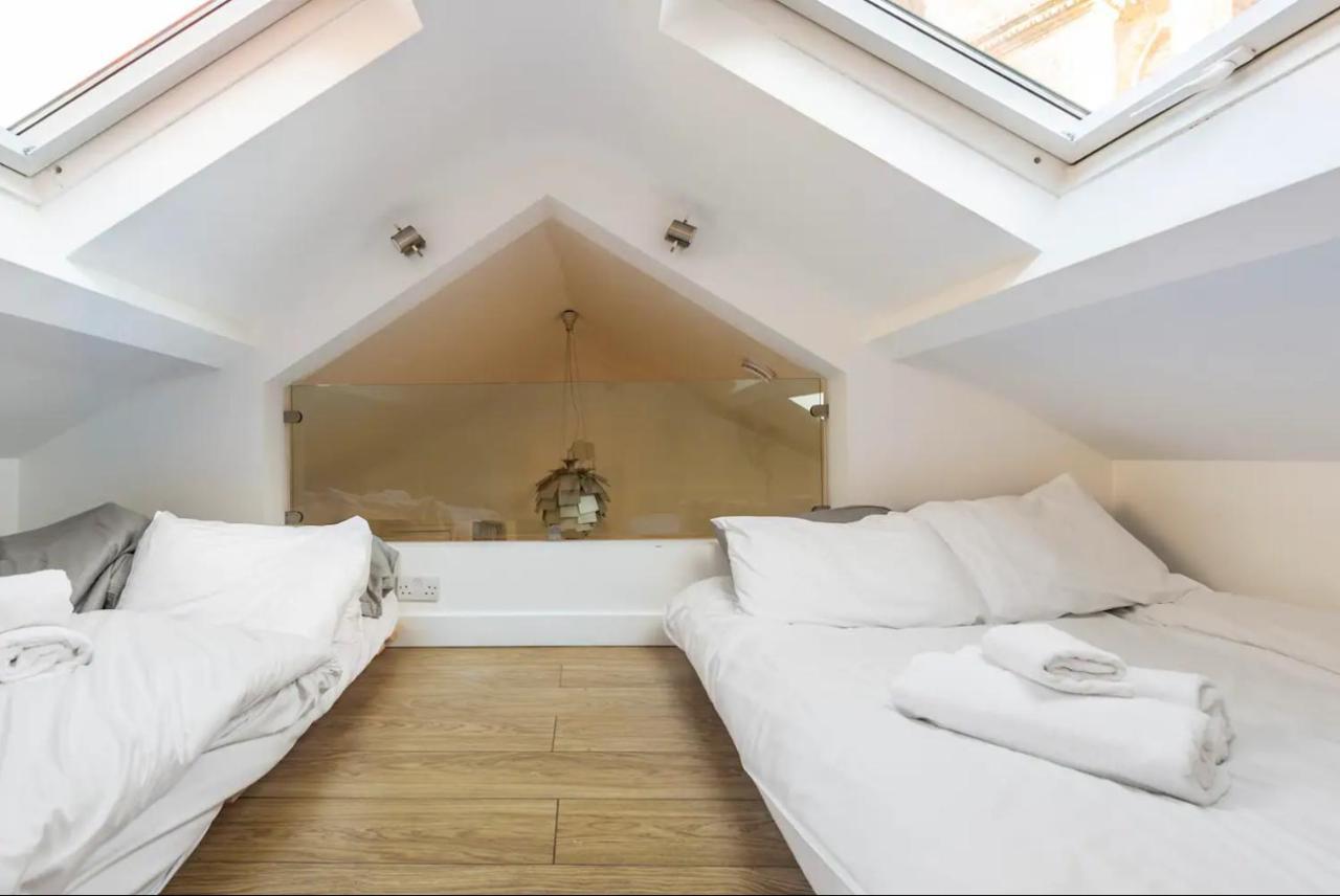 Beautiful 1 Bedroom Penthouse Flat Appartement *