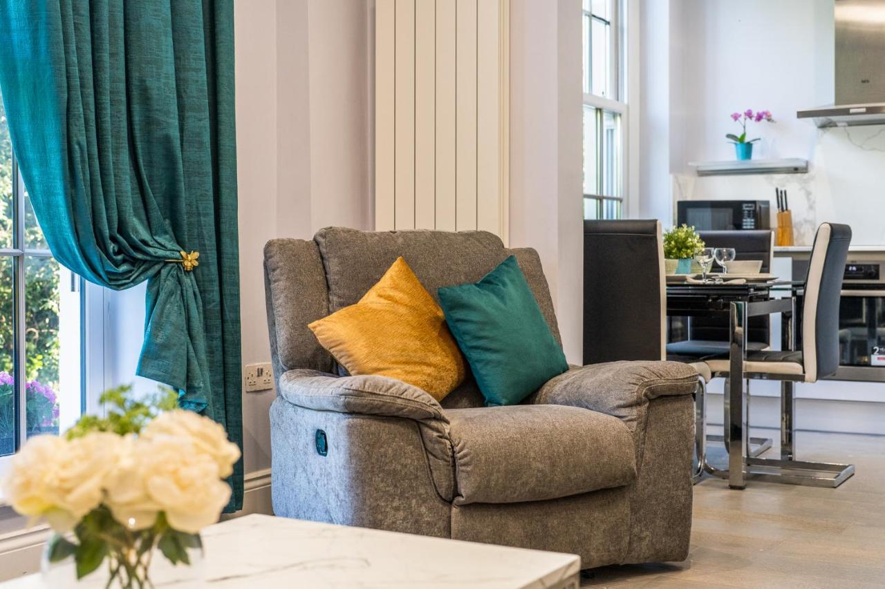 Appartement Modern 3 And 2 Bedroom Flat In Central With Installed Ac *