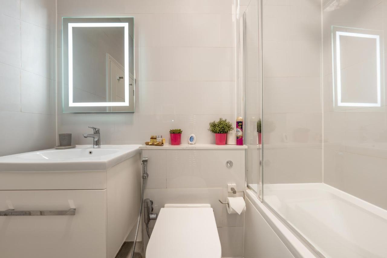 Appartement Modern 3 And 2 Bedroom Flat In Central With Installed Ac