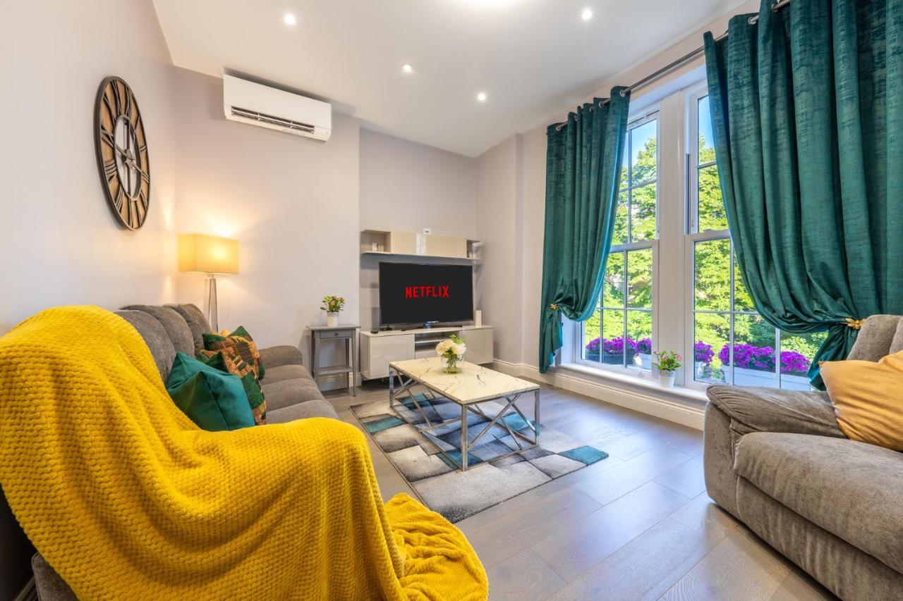 Modern 3 And 2 Bedroom Flat In Central With Installed Ac Londen