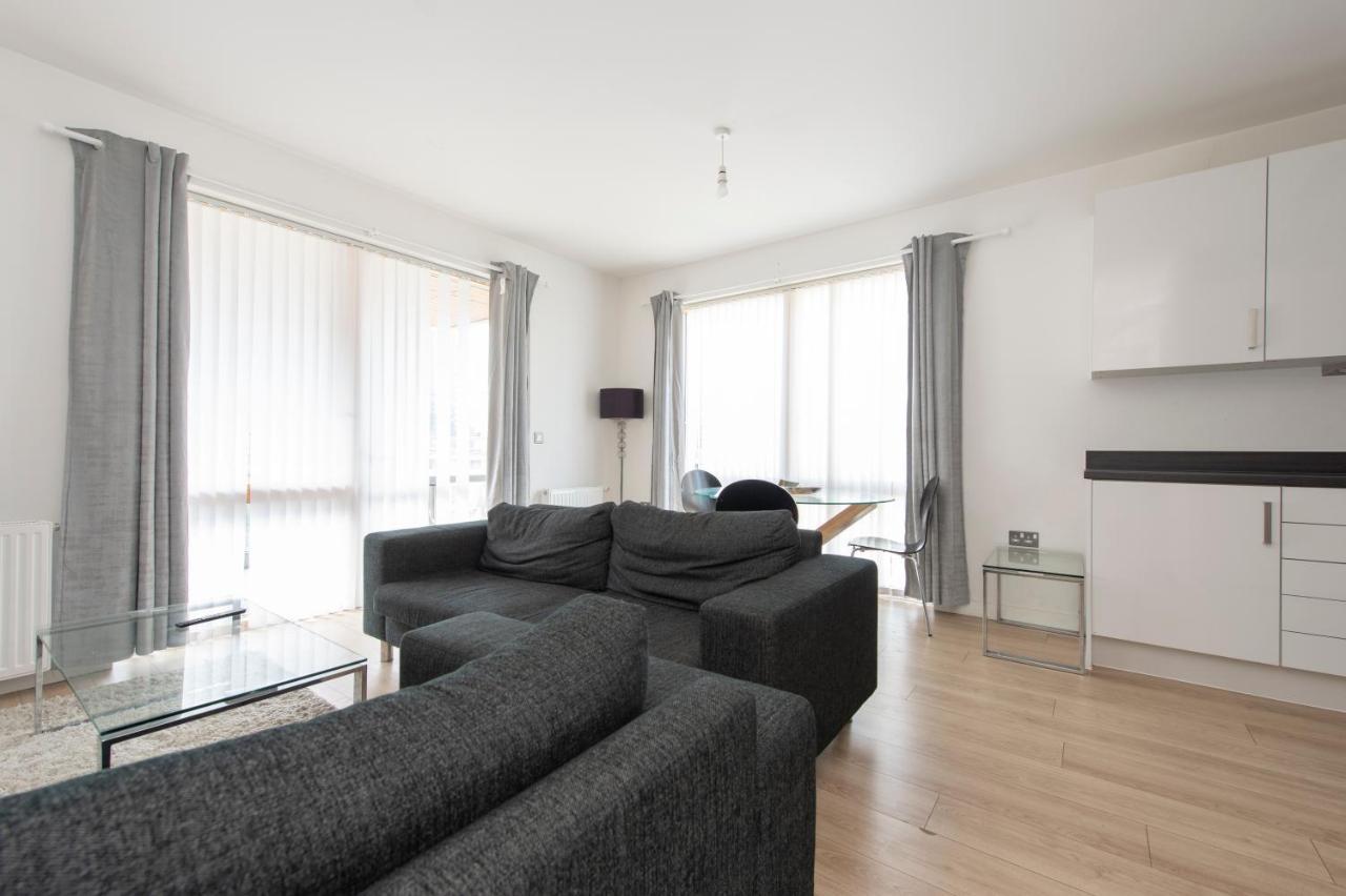 Luxury Canning Town Apartment London