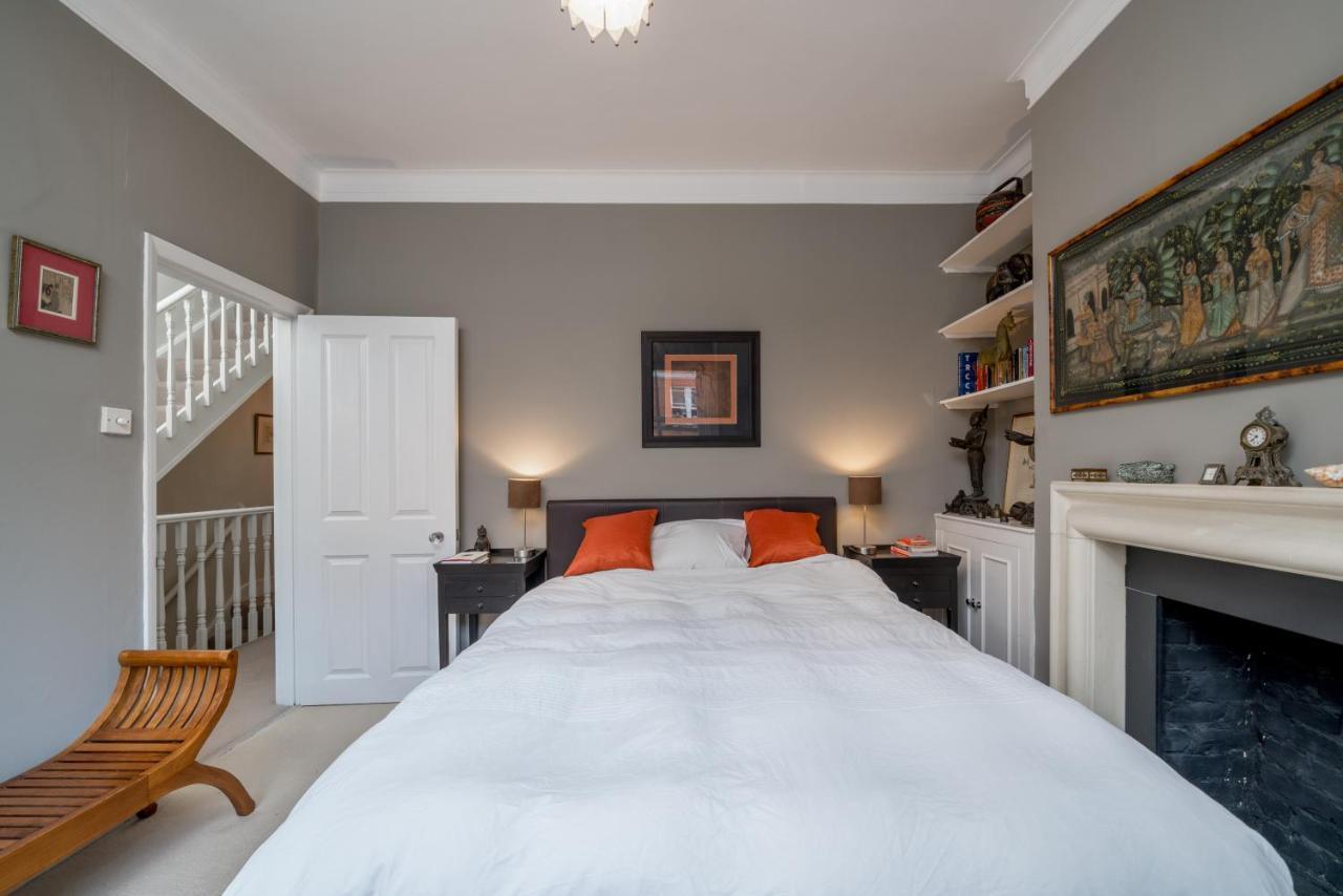 Modern Near Battersea Park * London
