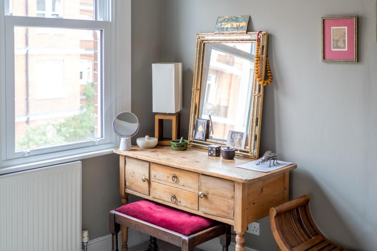 Modern Near Battersea Park *
