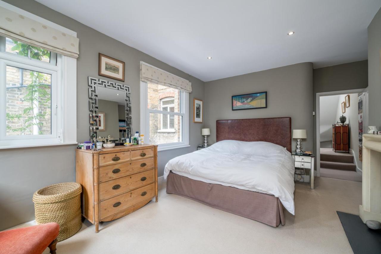 Modern Near Battersea Park London