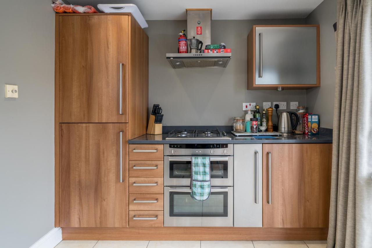 Modern Near Battersea Park *