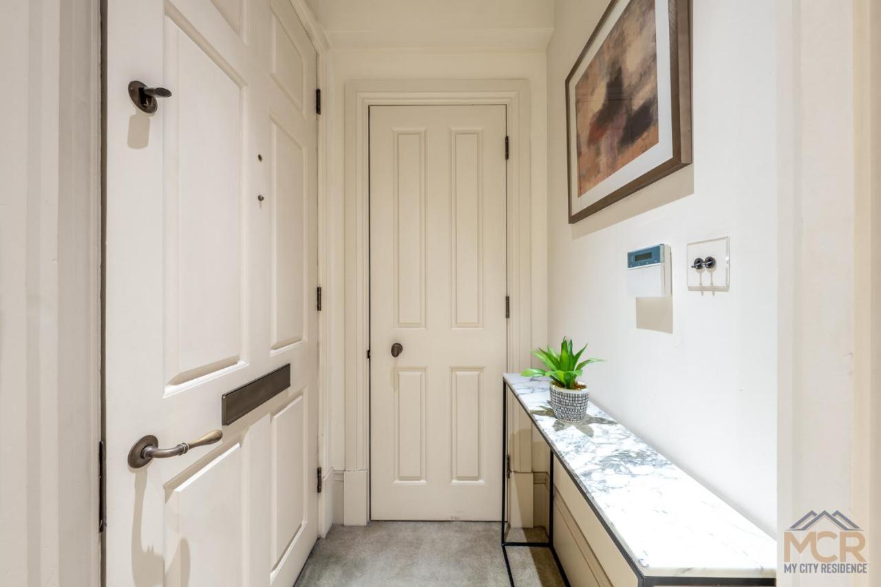 The Hertford Residences Apartment *