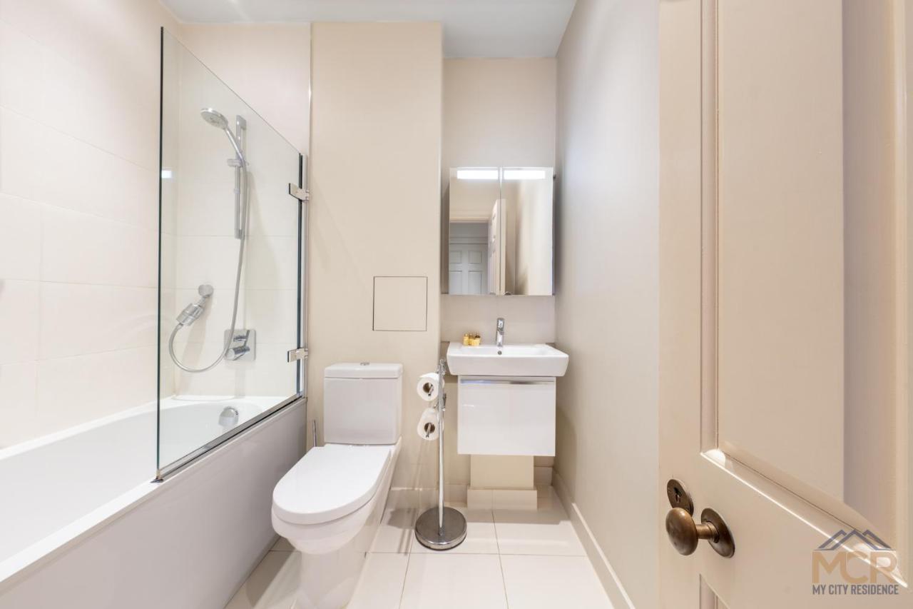 Apartment The Hertford Residences London