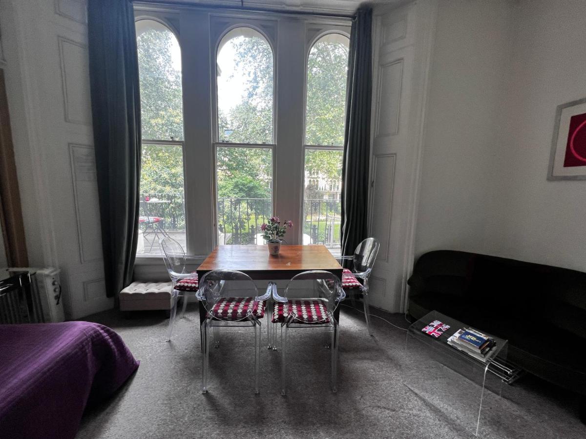 Apartment Hyde Park Has Private Balcony With Tranquil Garden View
