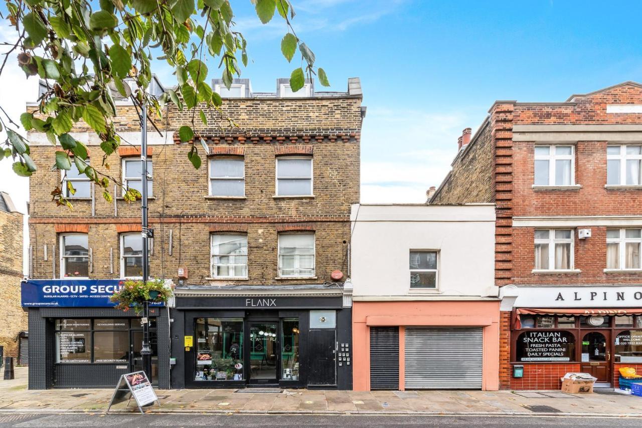 Chapel Market, Studio In Angel- Sleeps Upto 3 * London