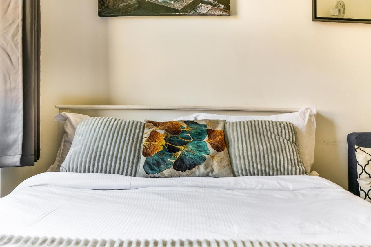 Chapel Market, Studio In Angel- Sleeps Upto 3 *