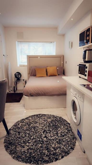 Flat, Close To O2 Arena And Airport Appartement Londen