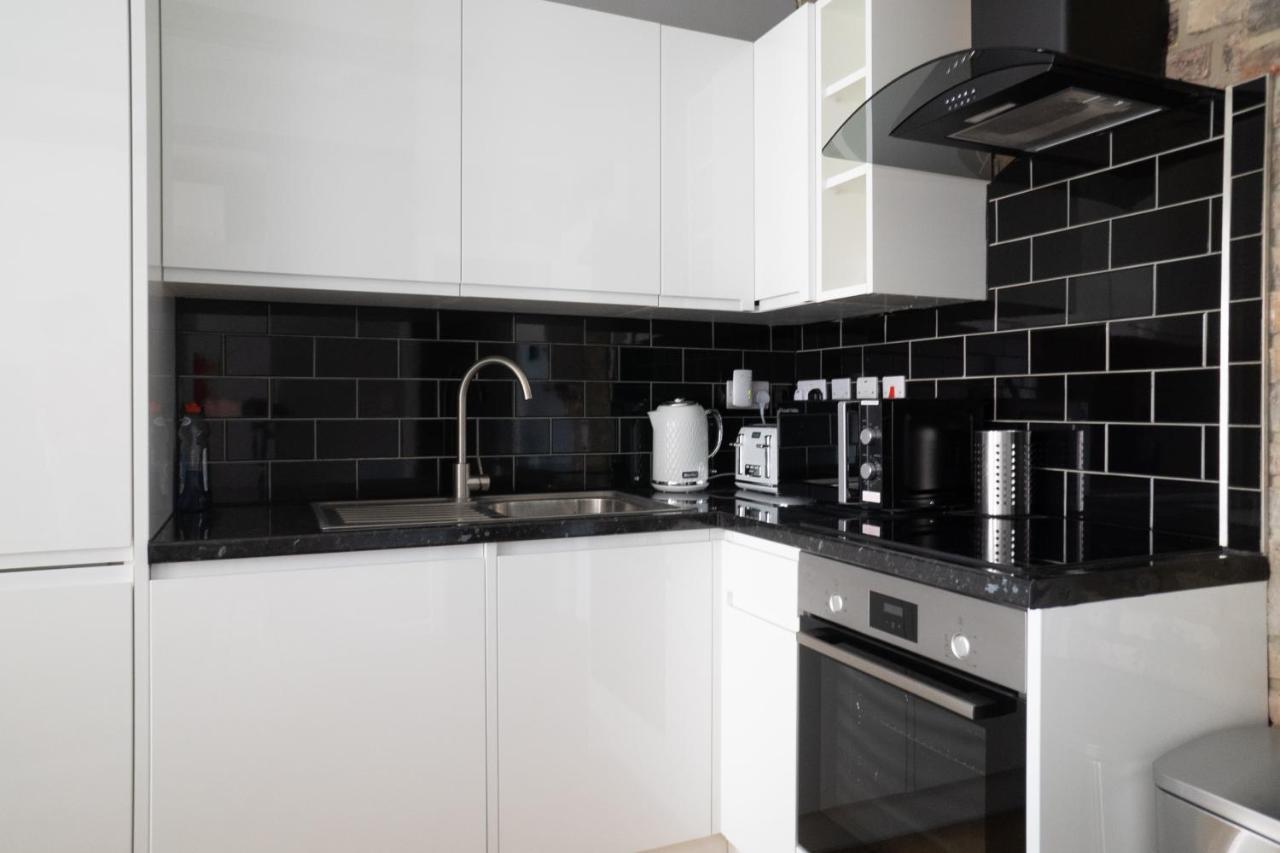 Air - Hatton Garden - Great Transport Links * London