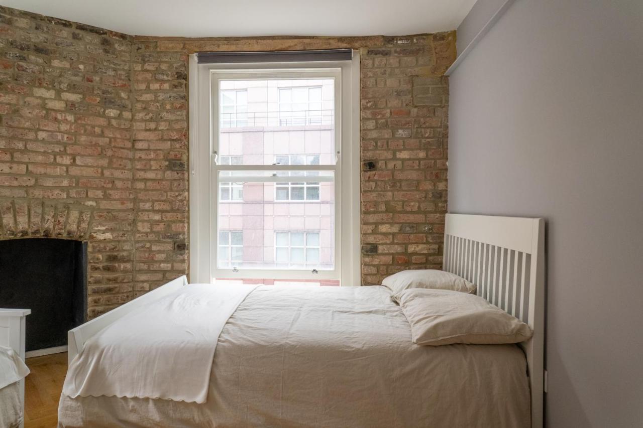Air - Hatton Garden - Great Transport Links London