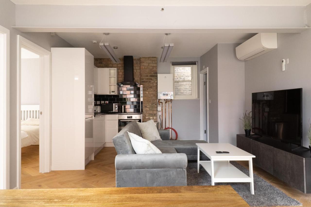 Air - Hatton Garden - Great Transport Links London