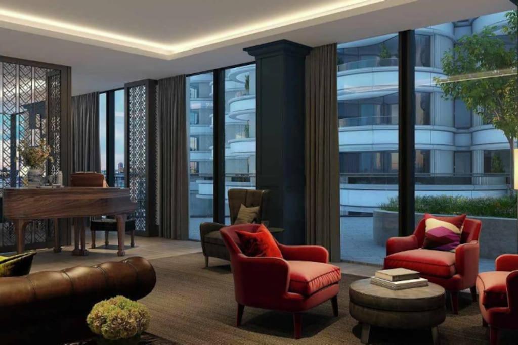 Apartment Riverside Luxury - Pool, Gym, Sauna, Cinema, Bowling Alley And More! *