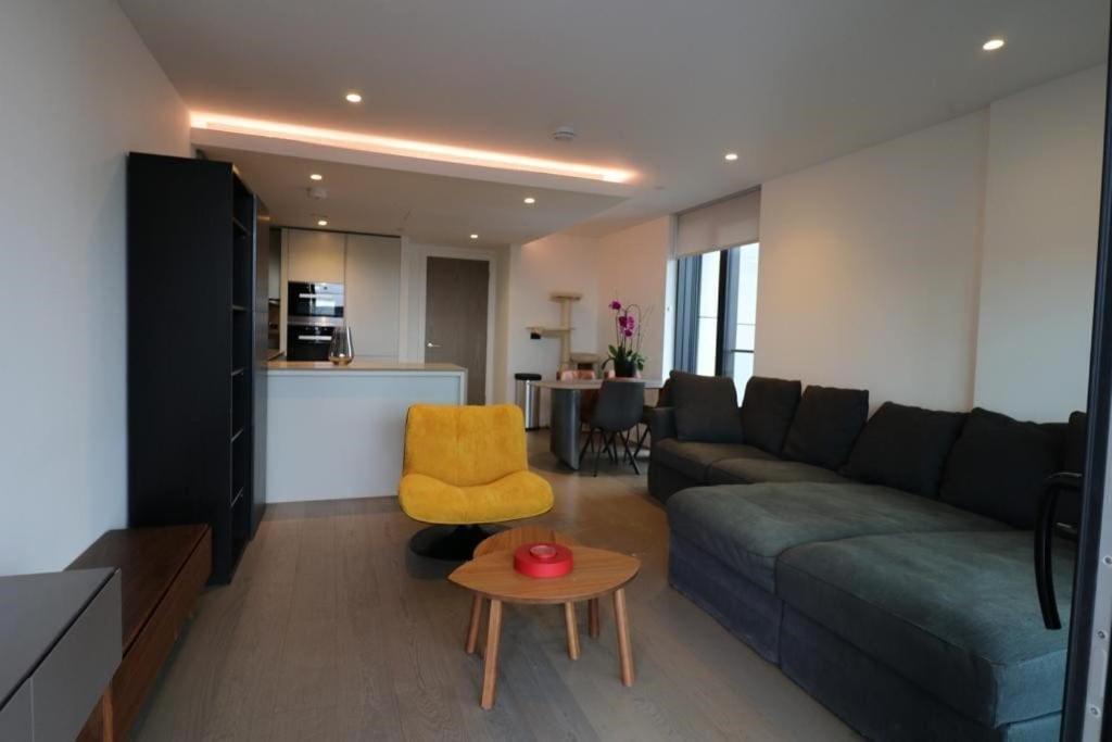 Riverside Luxury - Pool, Gym, Sauna, Cinema, Bowling Alley And More! *