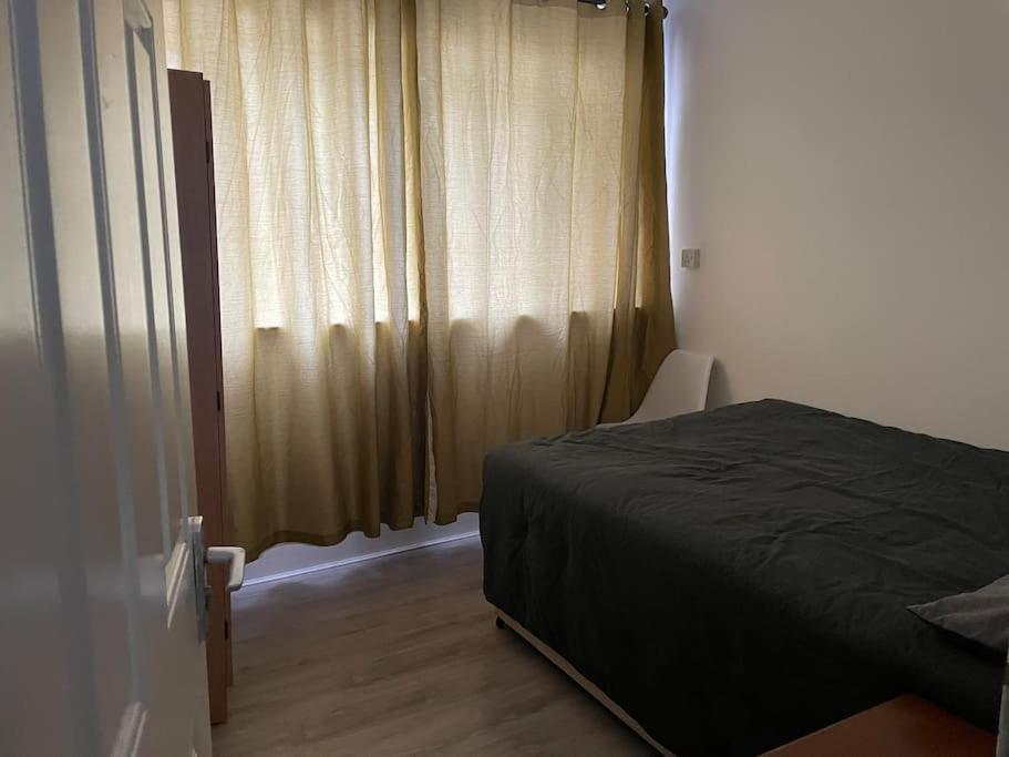 Entire Private House In The Heart Of Apartment