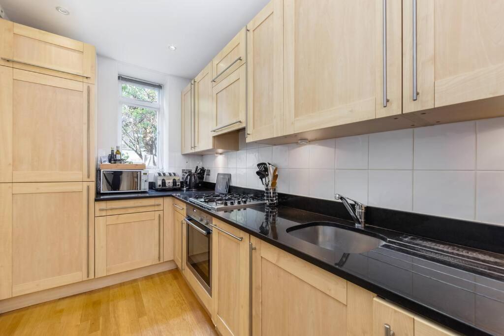 Apartamento Lexham Gardens 2 Double Bed Garden Flat
