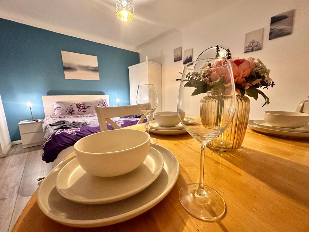 Apartment Lovely 2-bedroom In