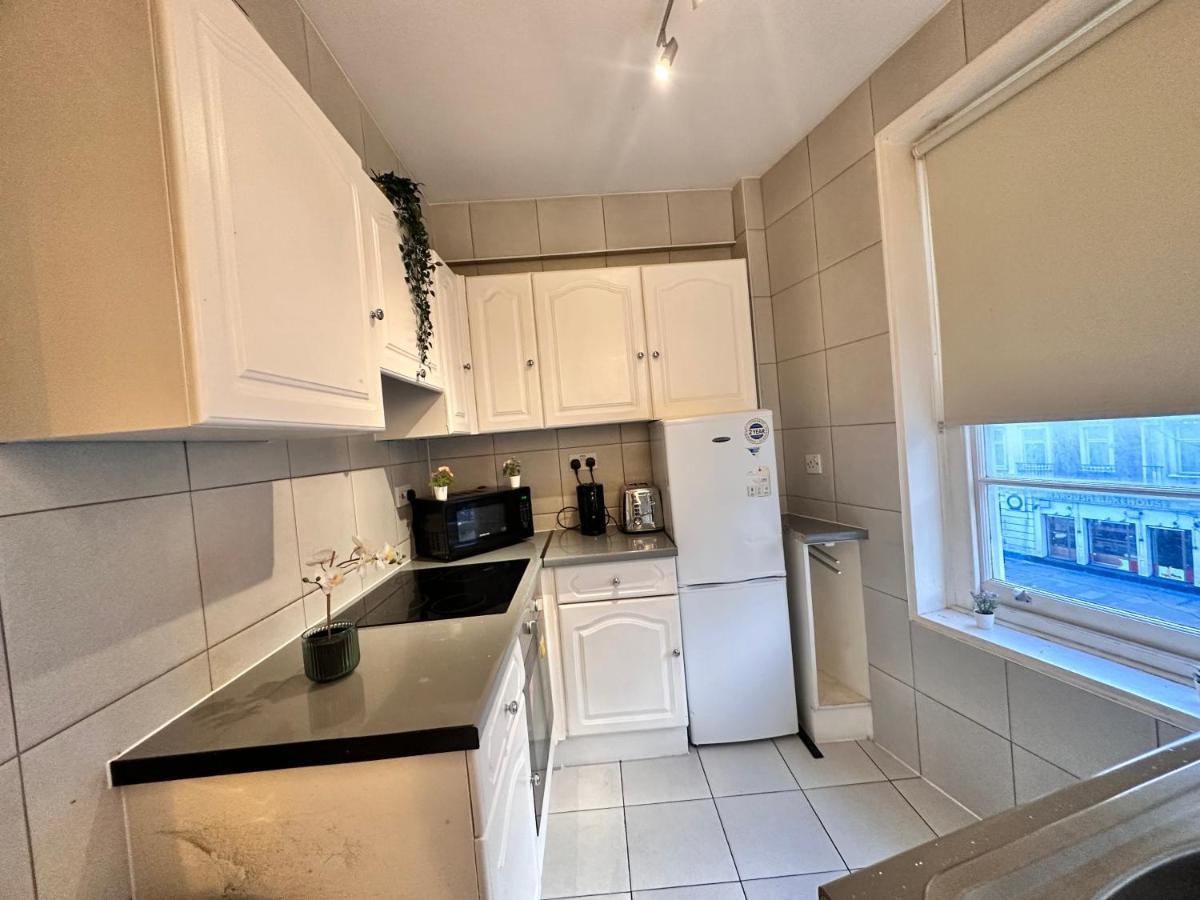 Lovely 2-bedroom In * London