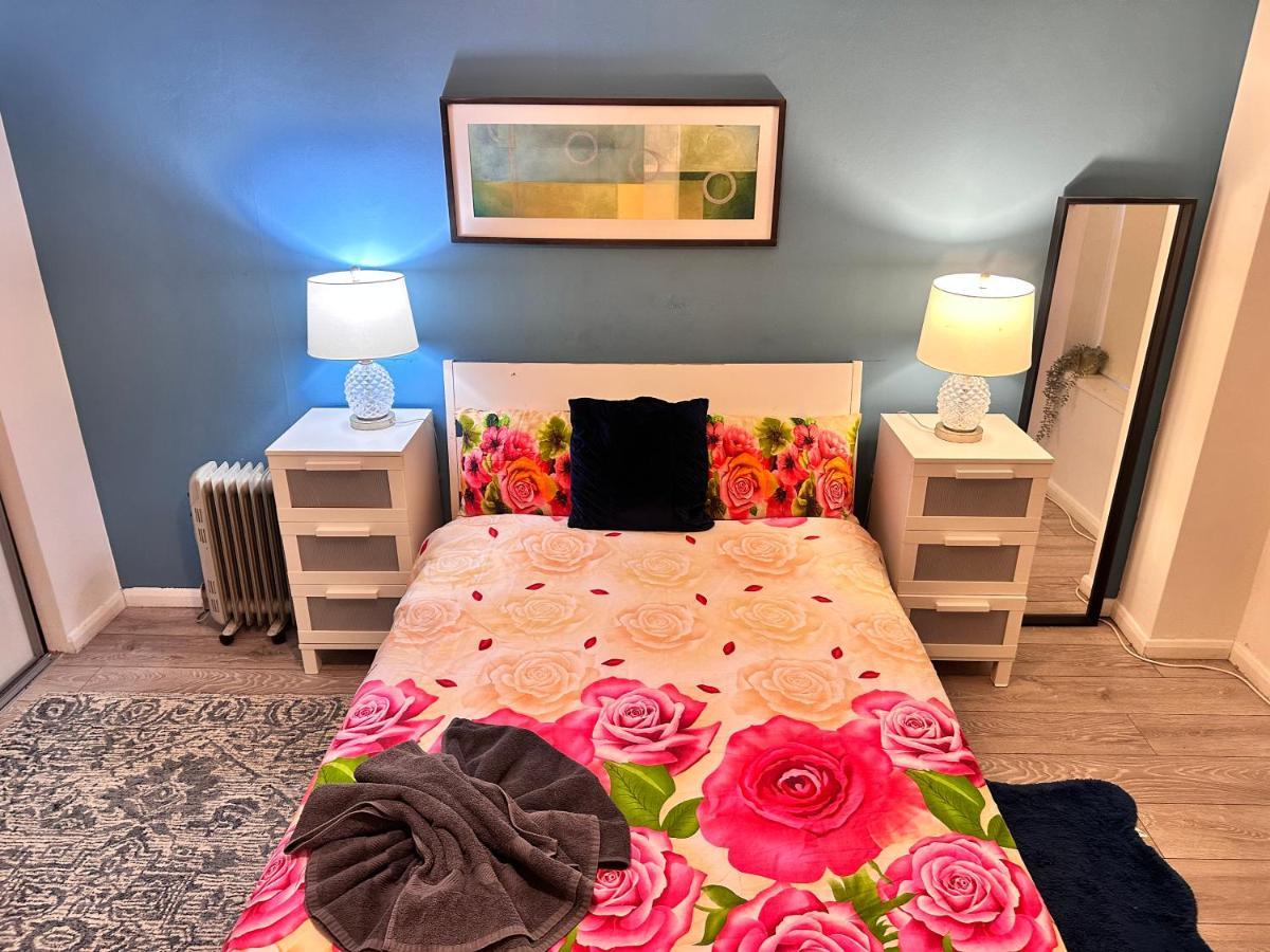 Lovely 2-bedroom In * London