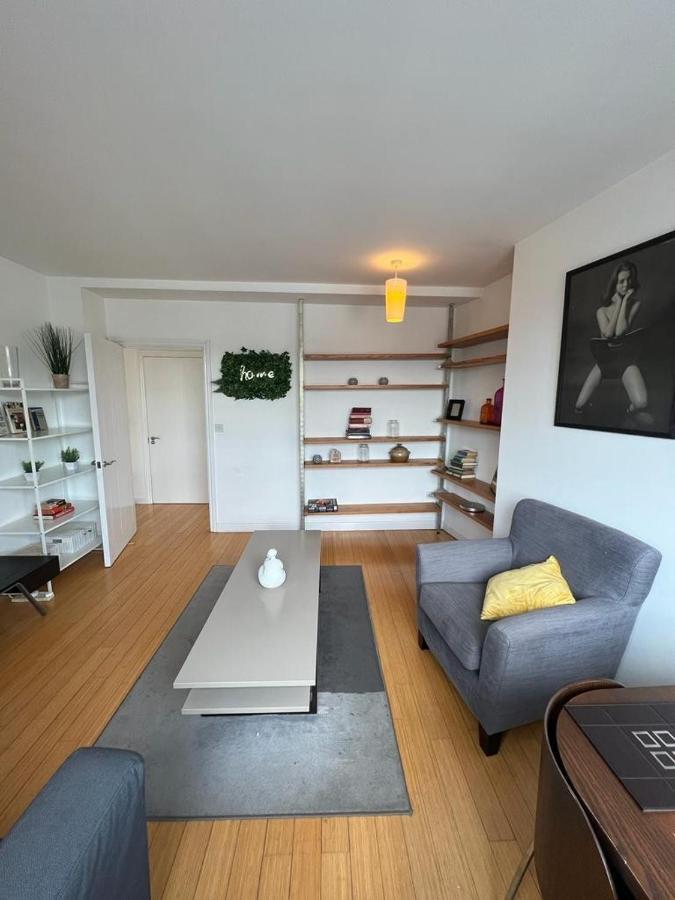 2 Bed Flat In Heart Of Hackney Appartement