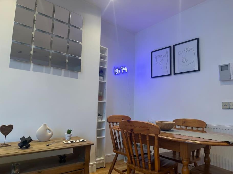 Putney , Modern-flawless ! Apartment London