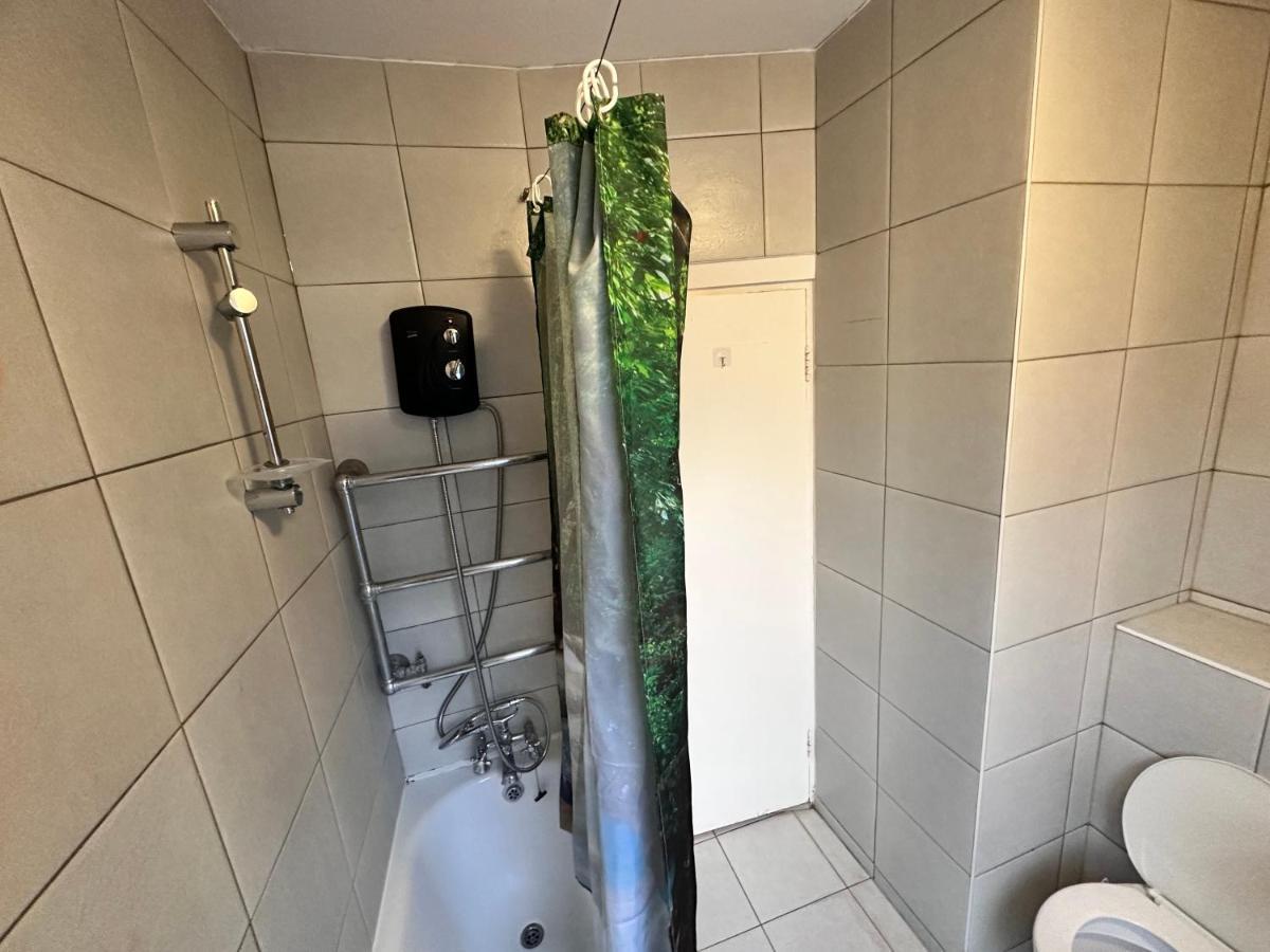 Lovely 2-bedroom In Apartment London