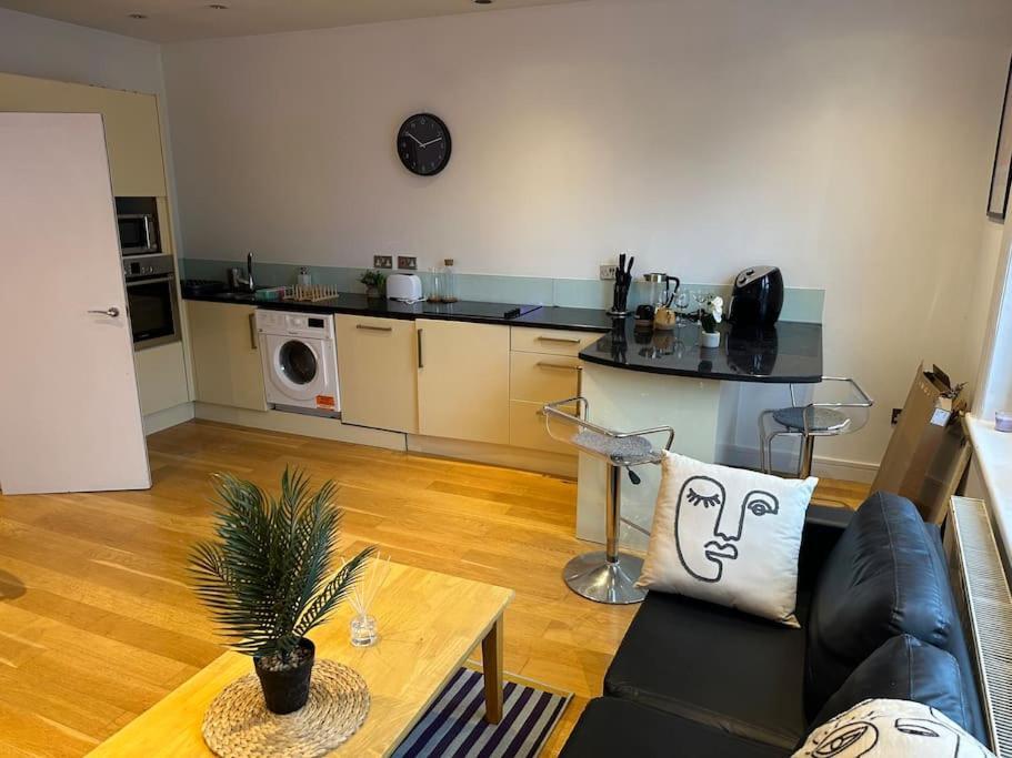 Putney , Modern-flawless ! Apartment London