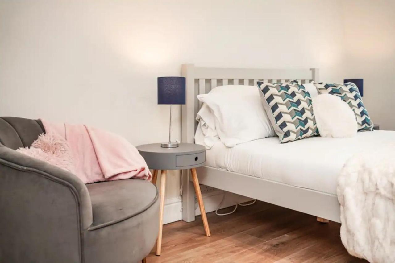 Сasa de vacaciones Spacious Family With Games & Garden Londres