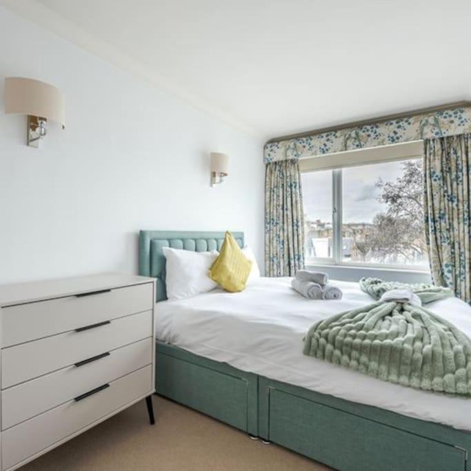 Flat 17 Apartment