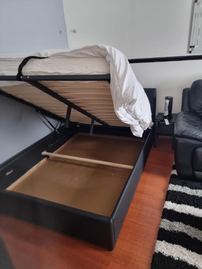 Lackco's Kingsize Luxurious