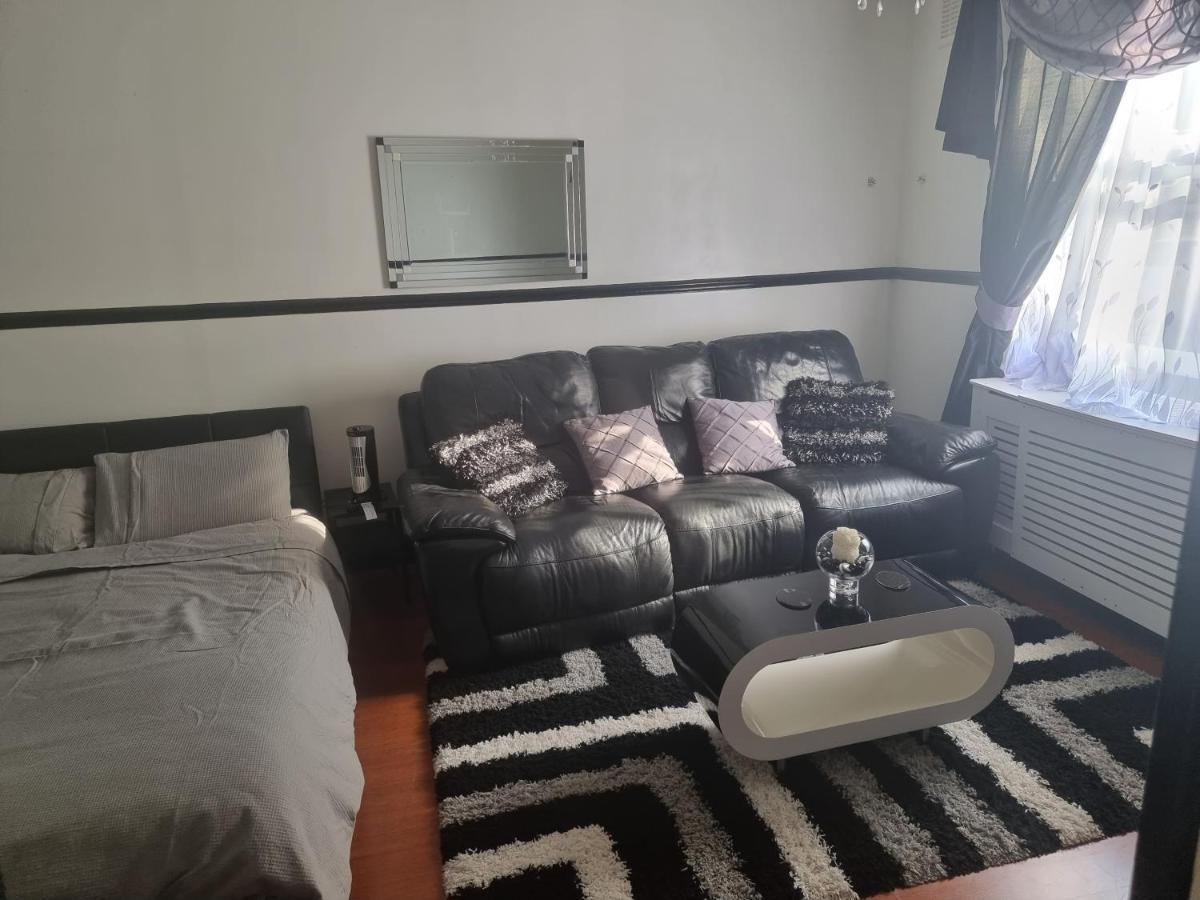 Habitación en casa particular Lackco's Kingsize Luxurious Londres