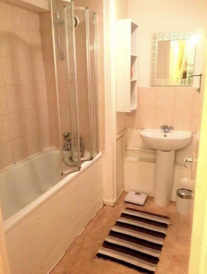 Mccarthy B Guest house *