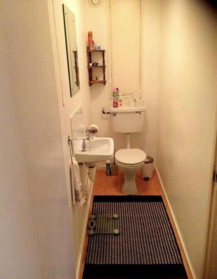 Mccarthy B Guest house *