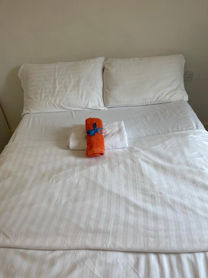 Vakantiehuis Park Royal Stay- Relax In A Specious Masters With Views In An Londen